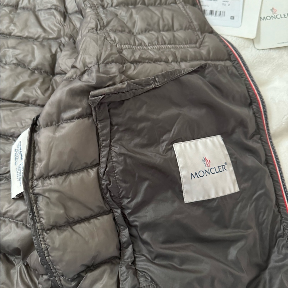 Moncler Douret Short Down Jacket - image 4